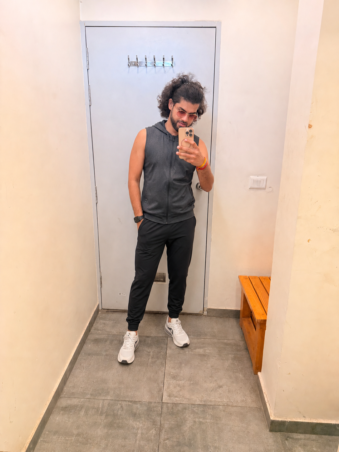 Generated outfit 8: gym athleisure