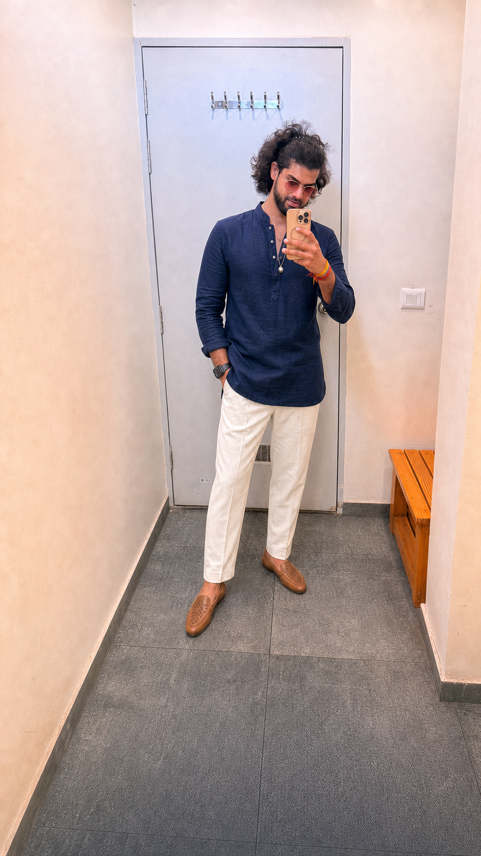 Generated outfit 116: navy short kurta white